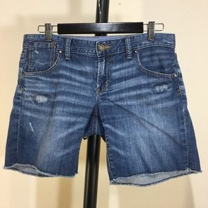 GAP 1969 DENIM SHORTS DESTRUCTED DARK